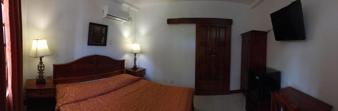 Hotel Los Higuerones Paso Canoas エクステリア 写真